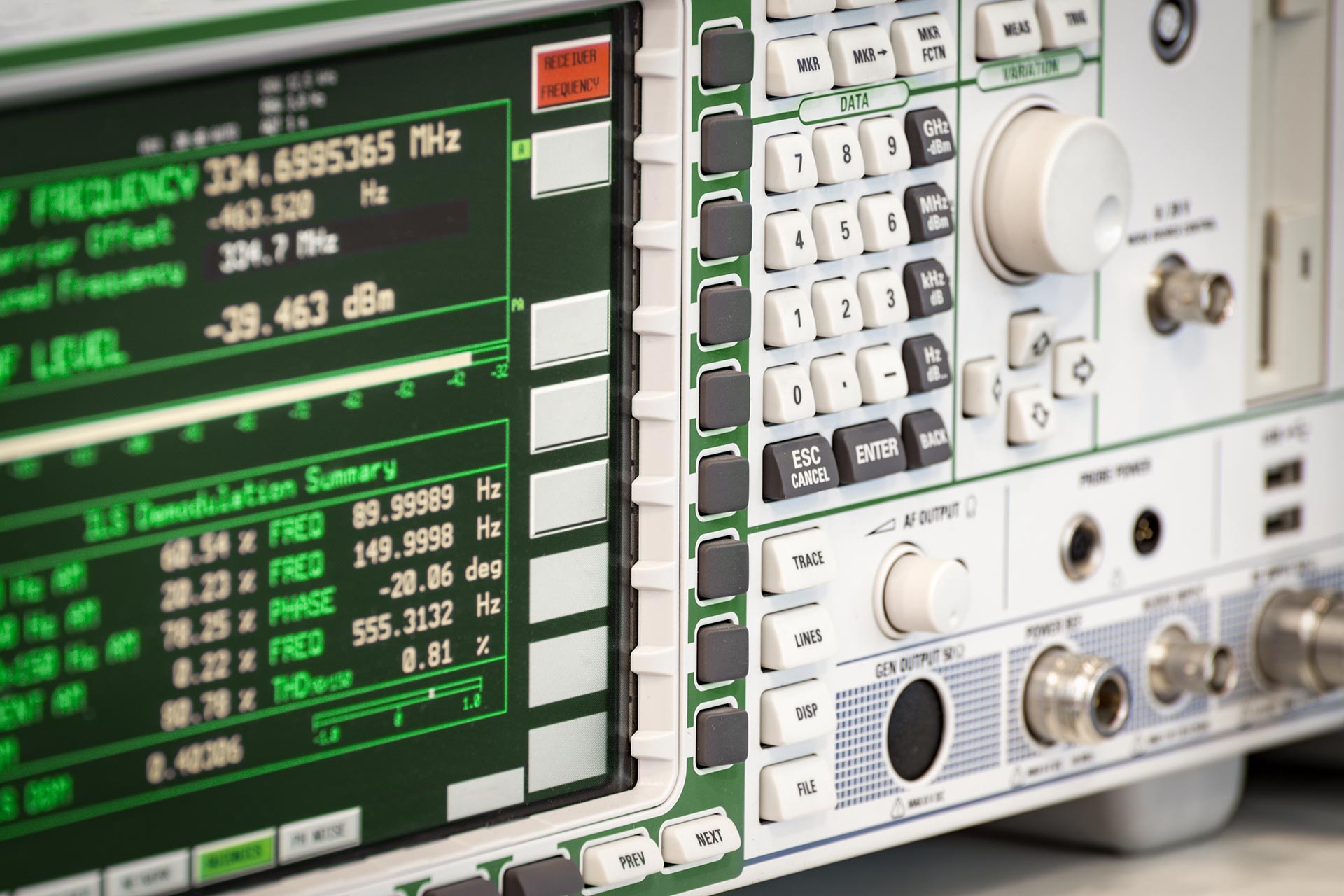 Prüfungen nach DGUV Vorschrift 3 Pflicht für ortsfeste elektrotechnische Anlagen